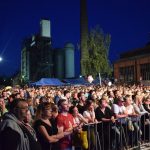 Uczestnicy koncertu podczas XX Jarmarku u Starzecha